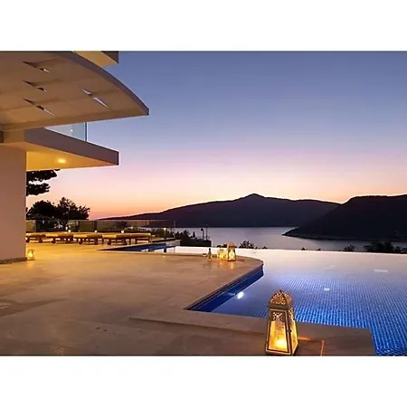 Sleeps 10 Pool Air Con Wifi *