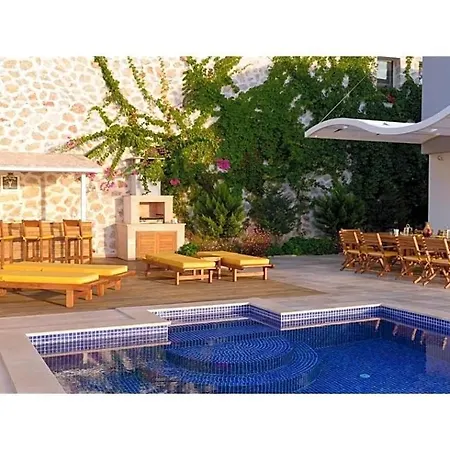 Villa Sleeps 10 Pool Air Con Wifi