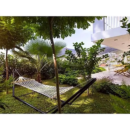 Sleeps 10 Pool Air Con Wifi Villa